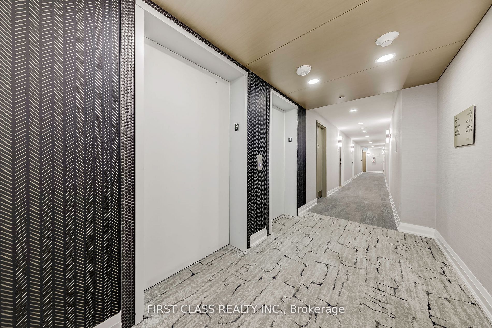 2369 Danforth Avenue 904