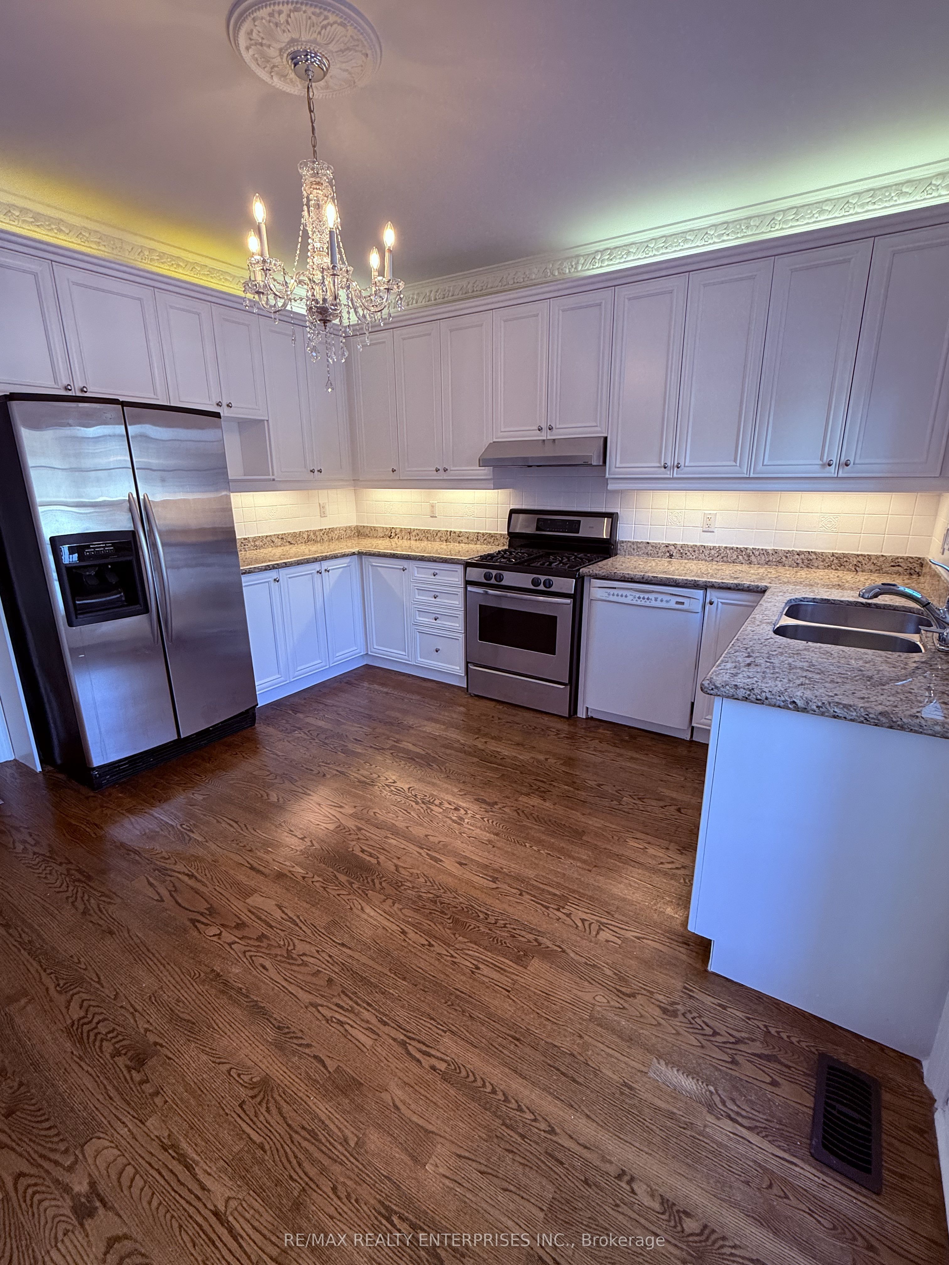 37 Castlegate Boulevard