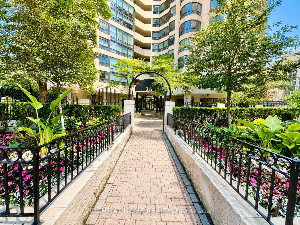 Photo of 25 Maitland Street W #1001, Toronto, ON M4Y 2W1 (MLS # C13481992)