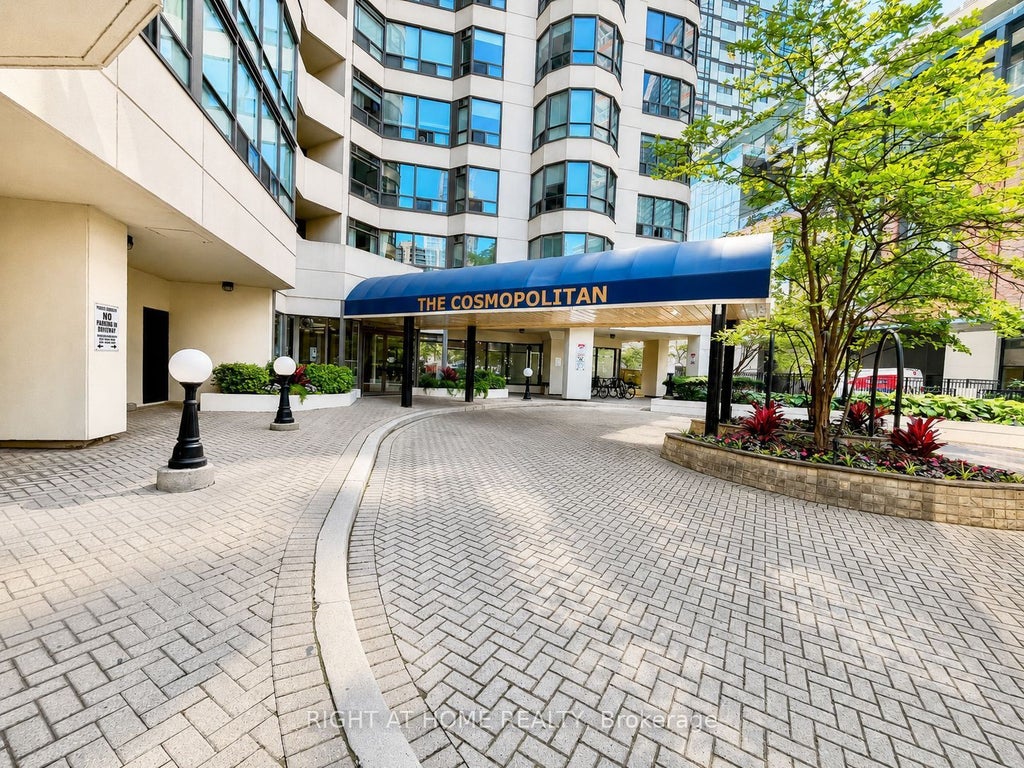 Photo of 25 Maitland Street W #1001, Toronto, ON M4Y 2W1 (MLS # C13481992)