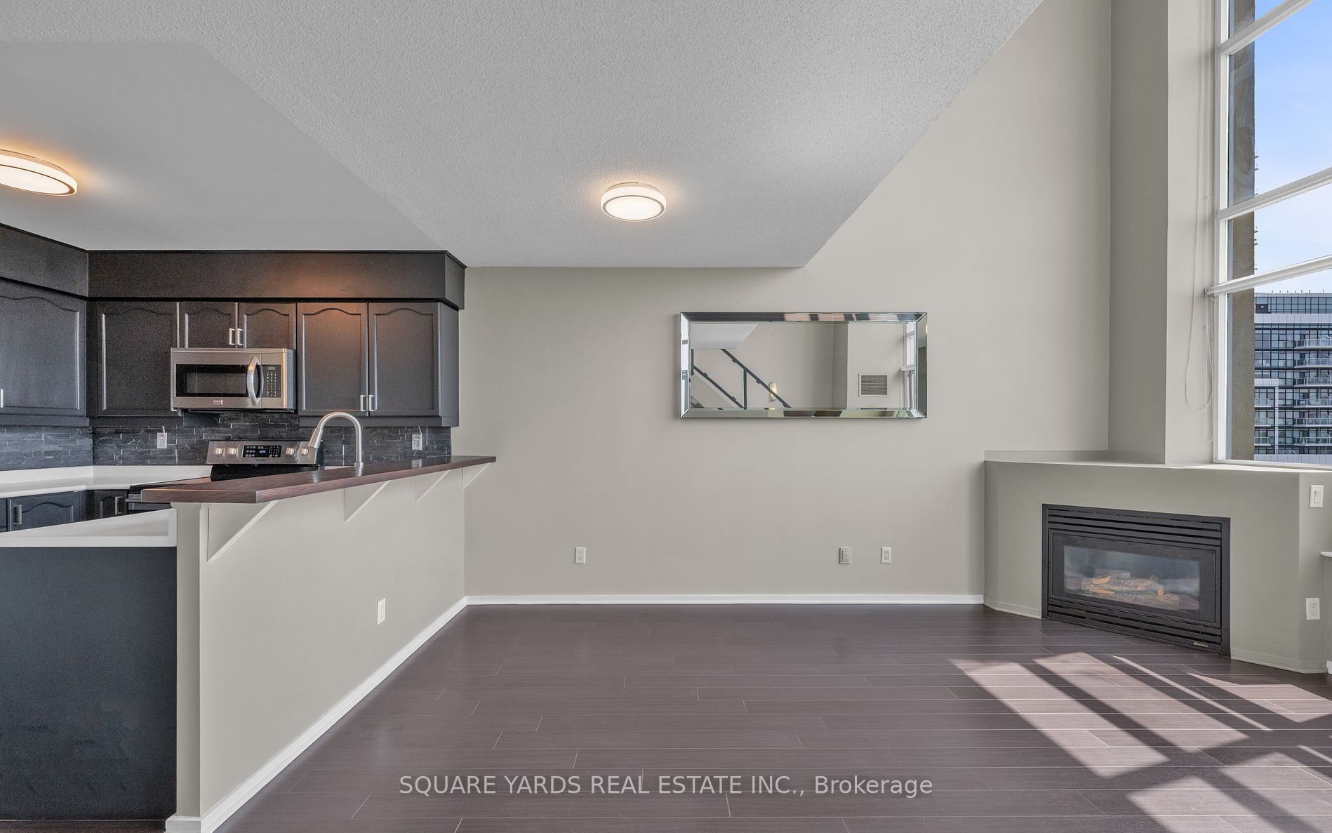 200 Manitoba Street 412