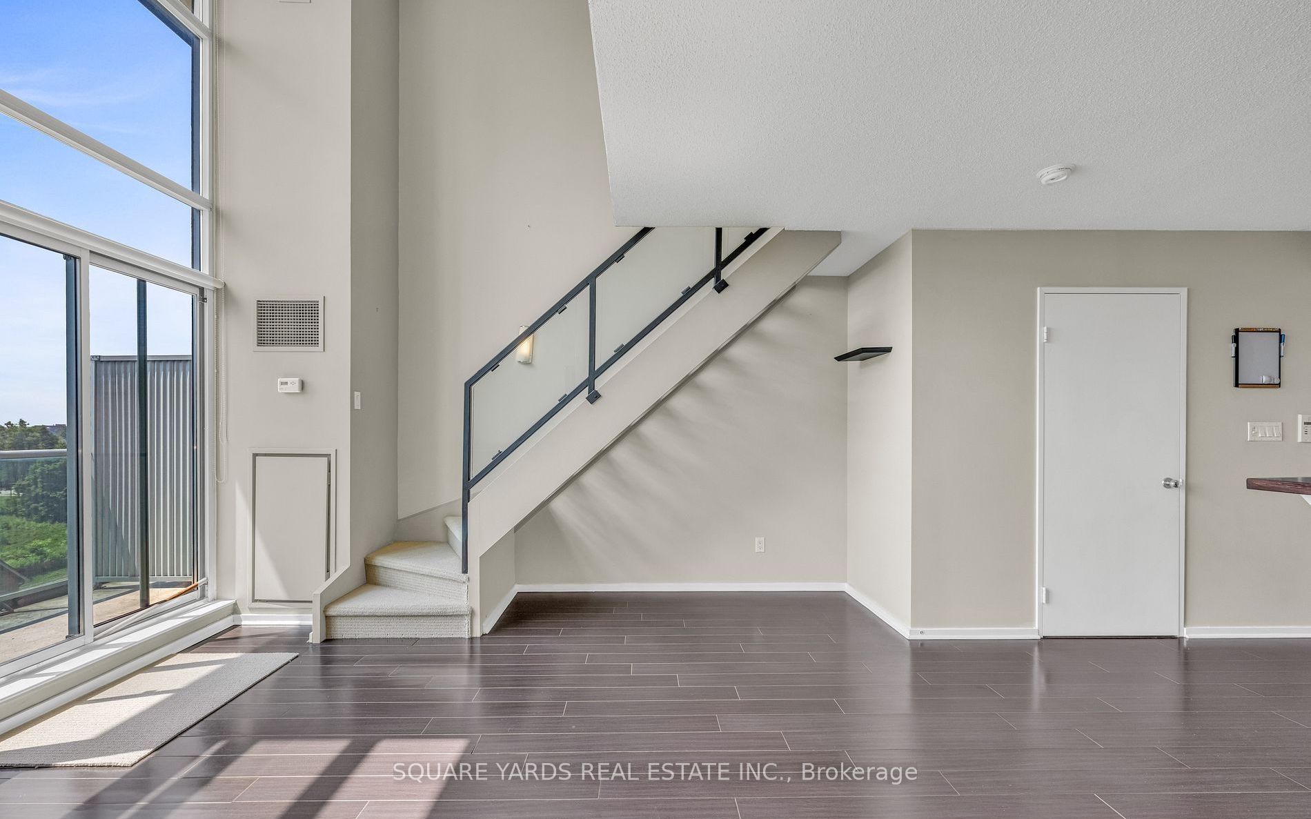200 Manitoba Street 412