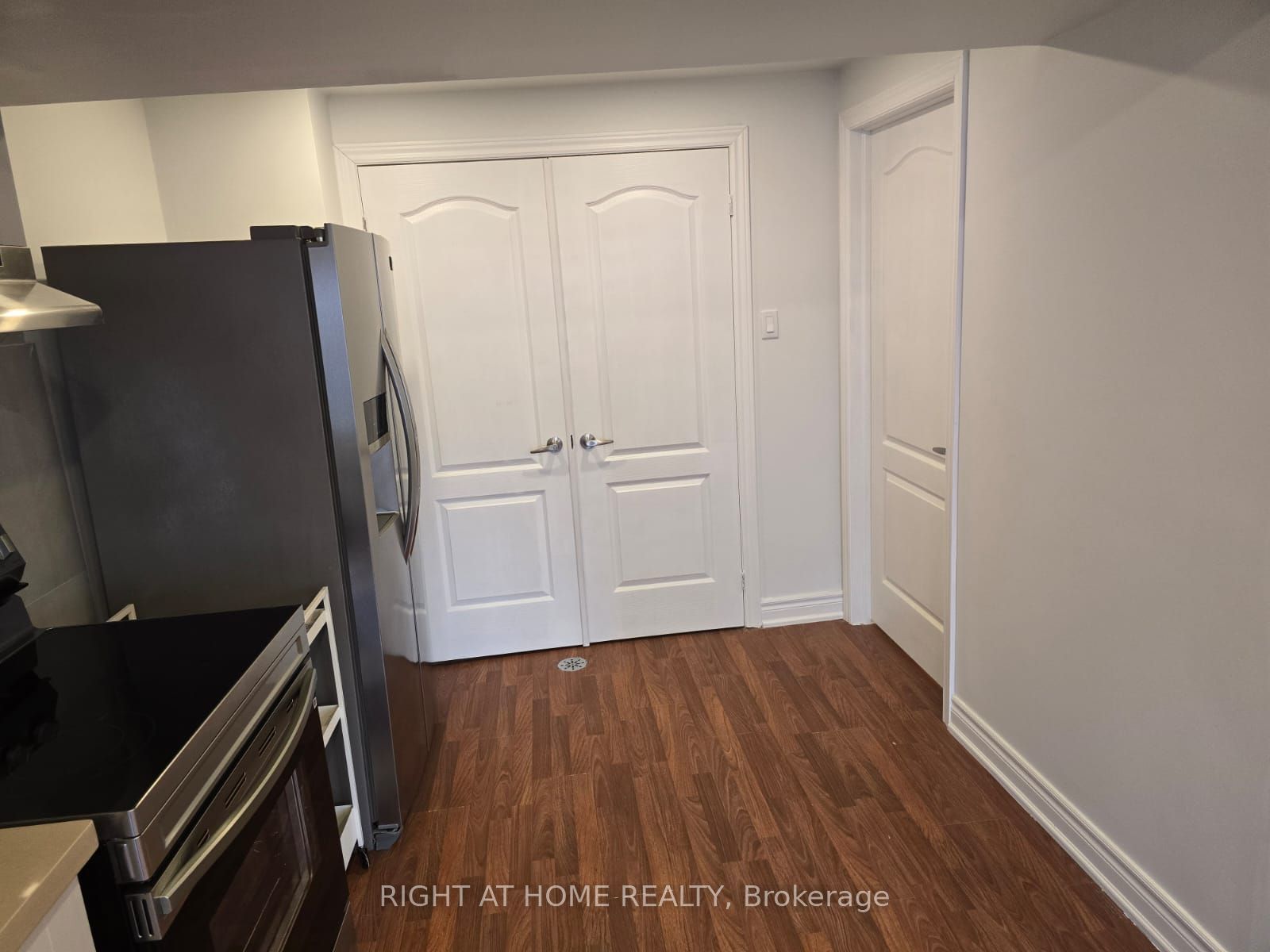 1258 Duignan Crescent