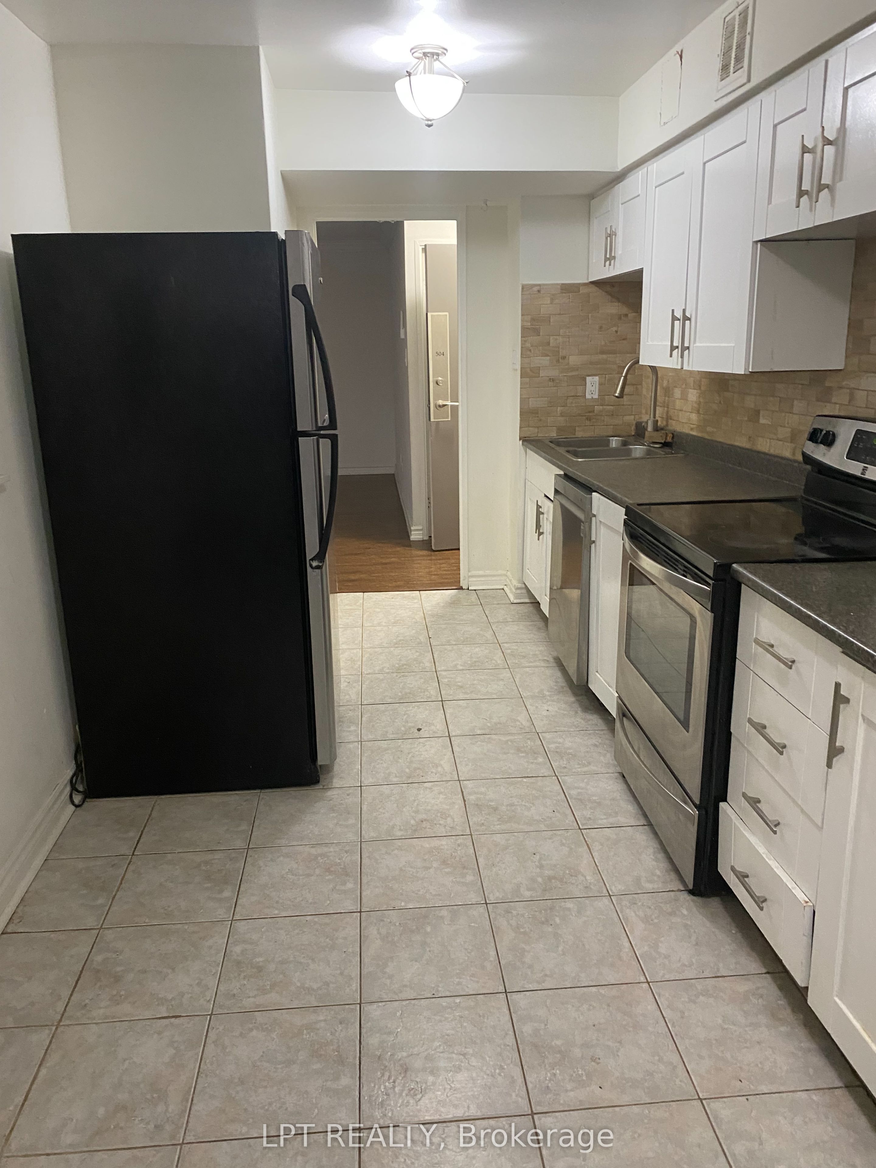 80 Inverlochy Boulevard 504