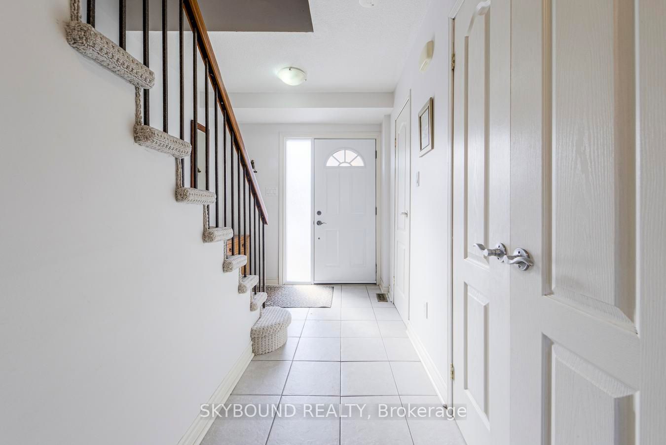 2120 Rathburn Road E 13