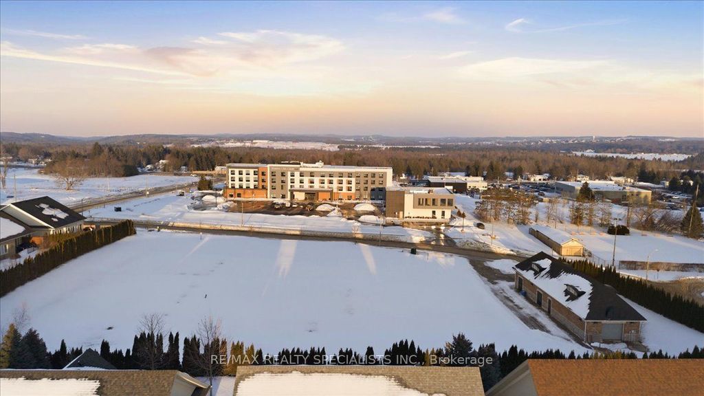 Photo of 200 Kingfisher Way #144, Mono, ON L9W 0B3 (MLS # X12830510)