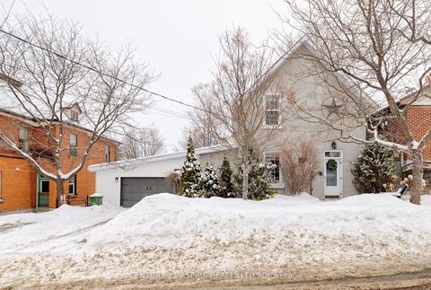 Photo of 231 Hunter Street, Pembroke, ON K8A 2P1 (MLS # X12678412)