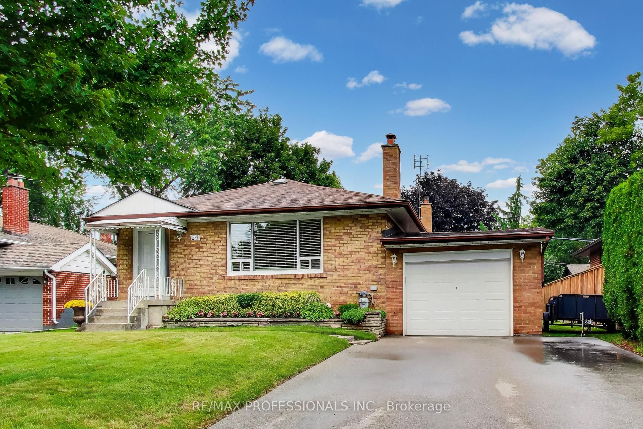 24 Beaverbrook Avenue