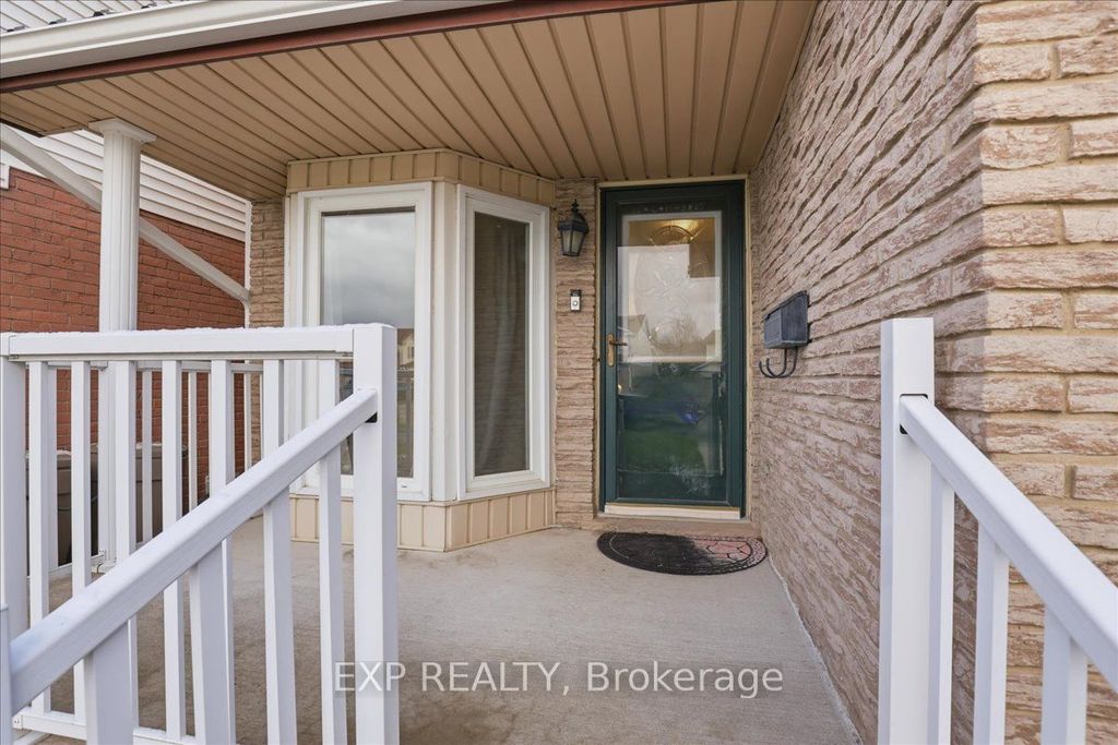 Photo of 530B Rosemeadow Crescent, Waterloo, ON N2T 2A1 (MLS # X13028324)