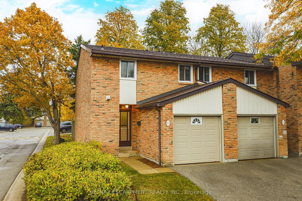 Photo of 660 Oxford Road #15, Burlington, ON L7N 3M1 (MLS # W12521026)