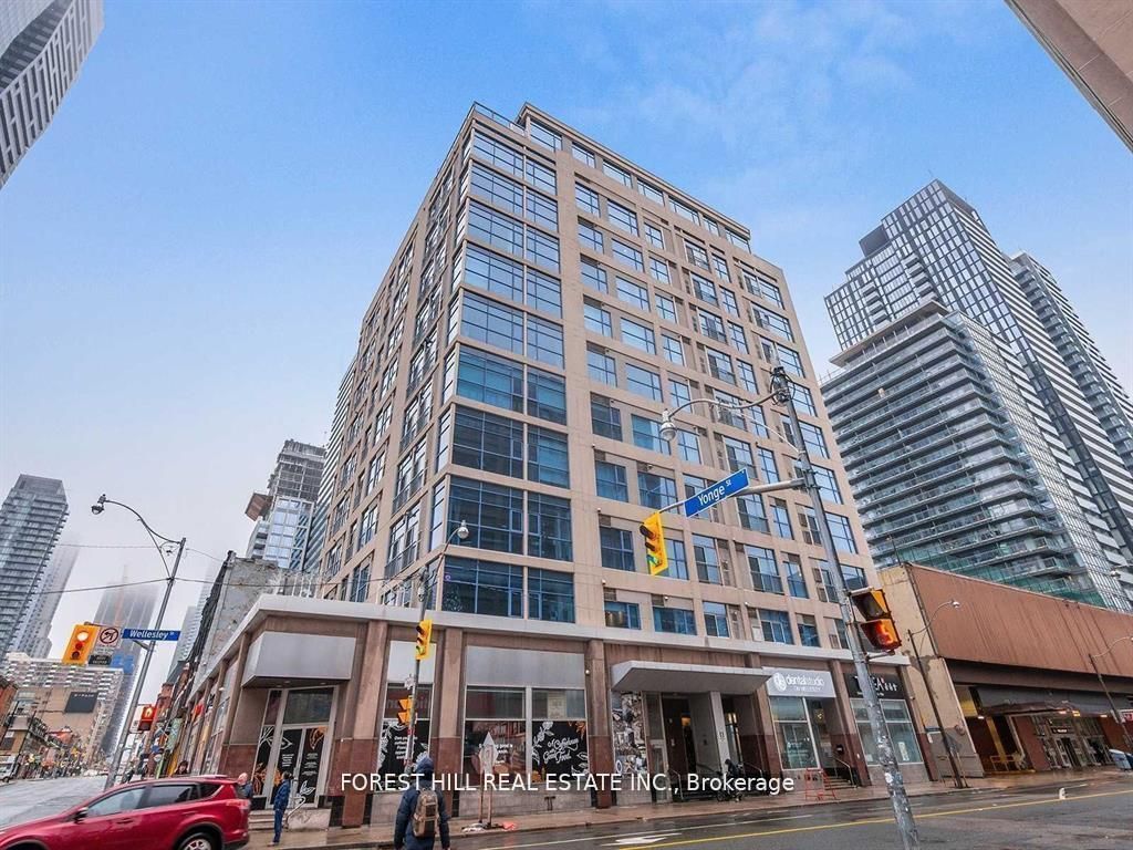 Photo of 8 Wellesley Street E #PH7, Toronto, ON M4Y 3B2 (MLS # C12395431)