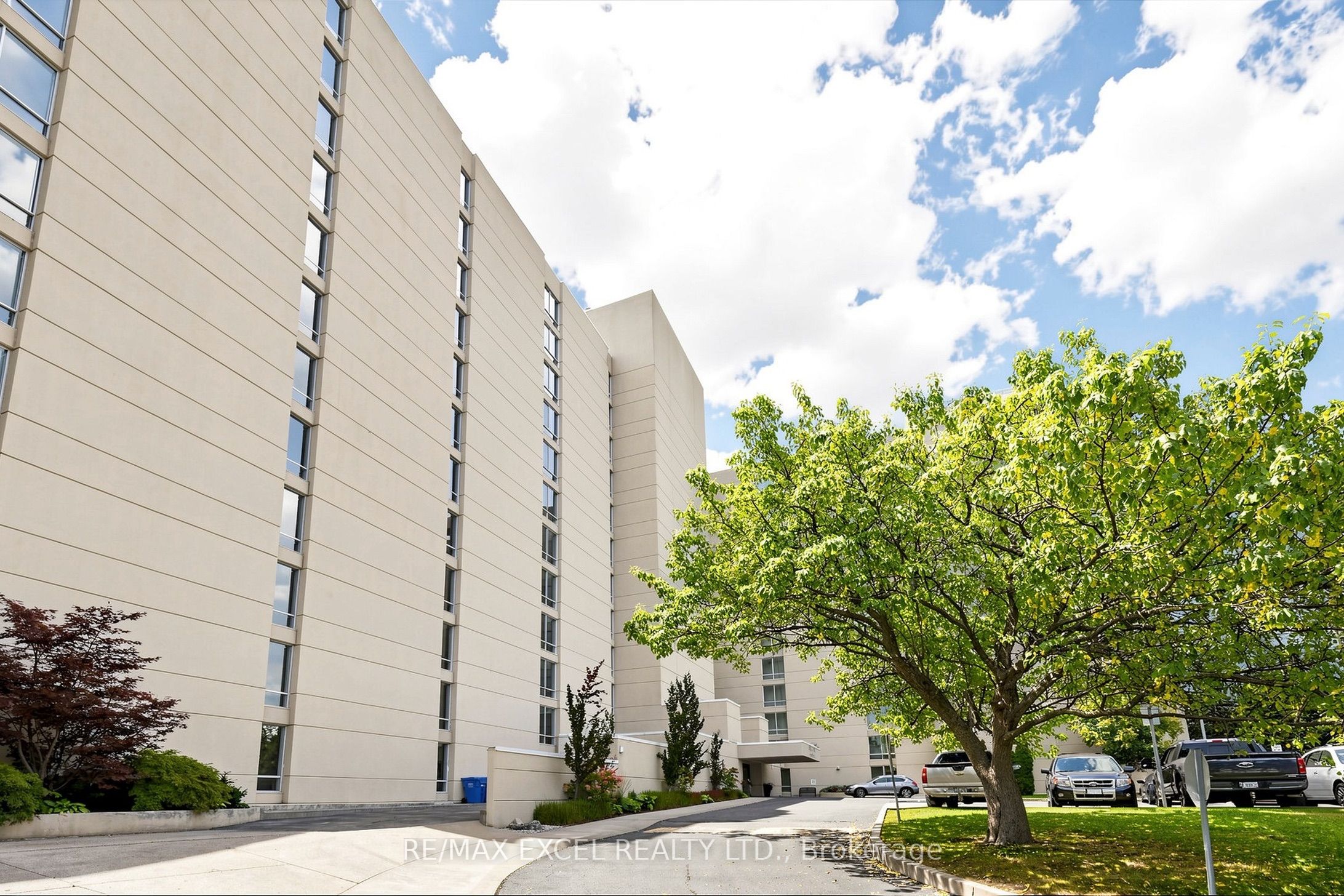 5280 Lakeshore Road 607