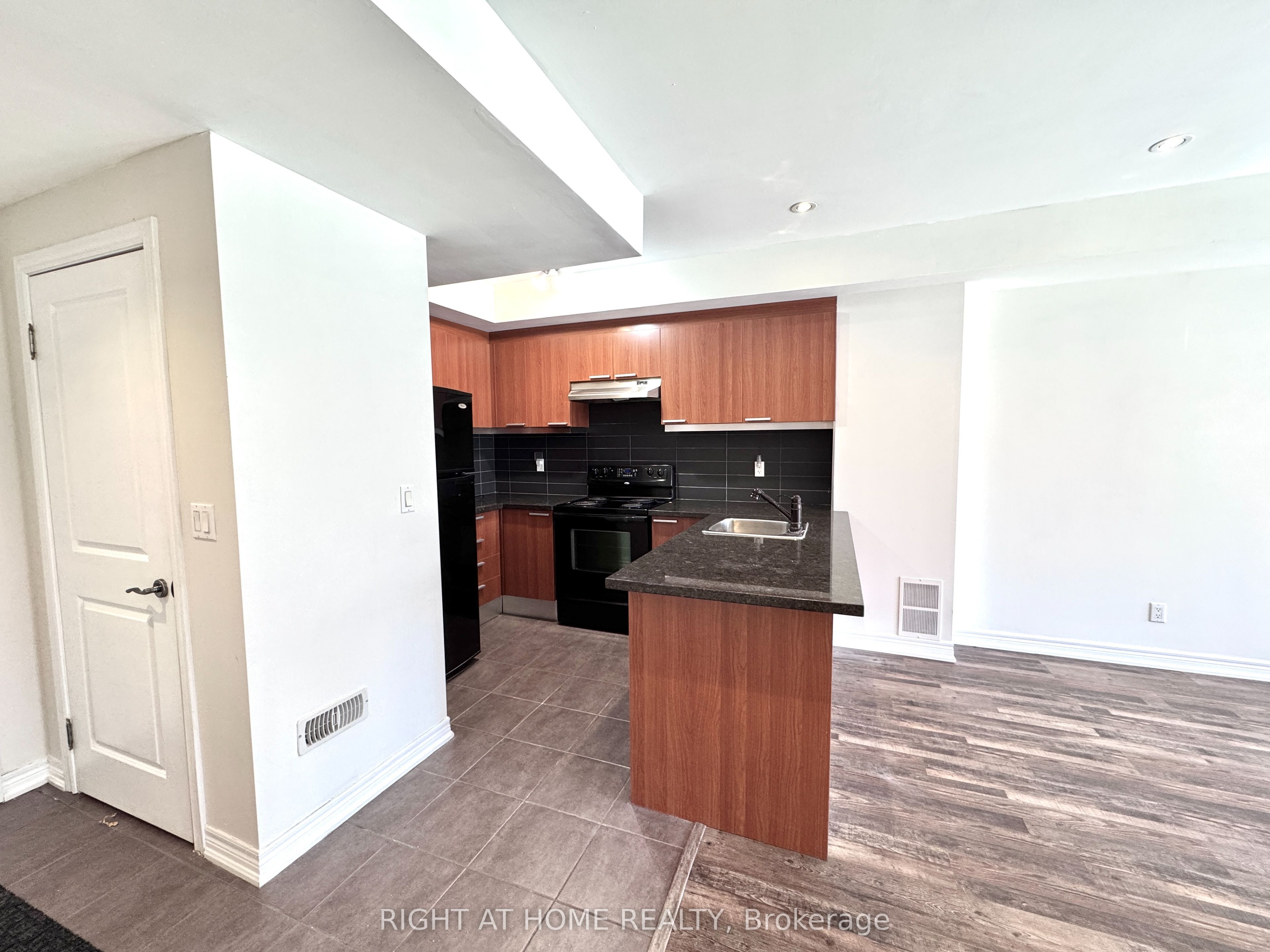 327 Carrville Road S One bedroom Suite