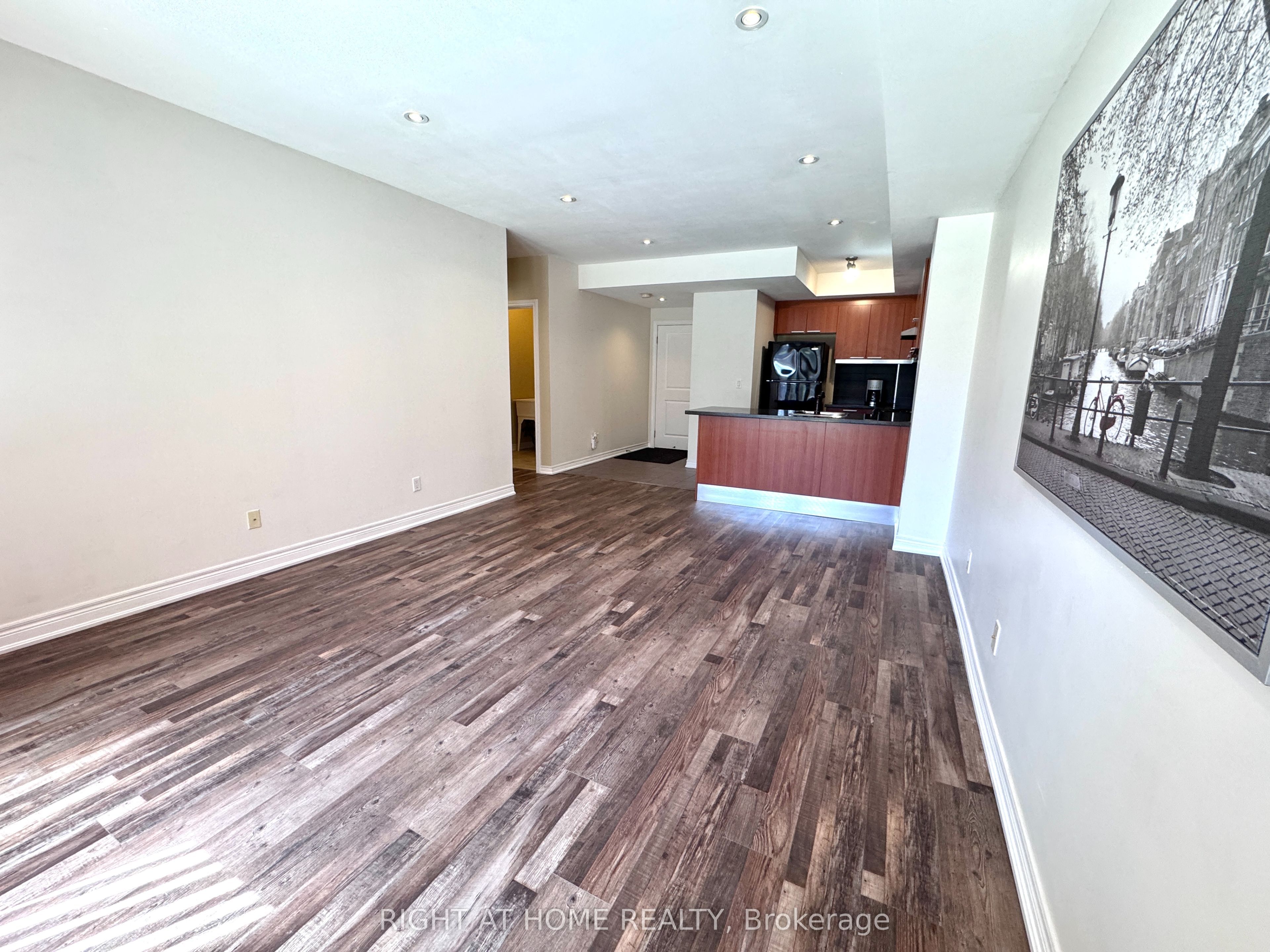 327 Carrville Road S One bedroom Suite