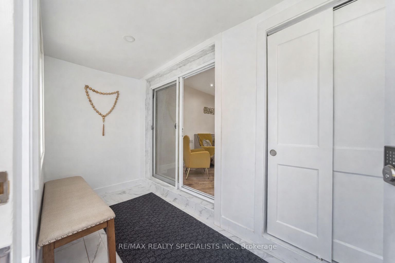 3176 Anderson Crescent