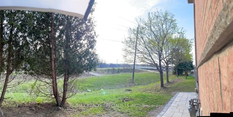 996 Delgado Drive BSMT Mississauga ON L5V 2S3