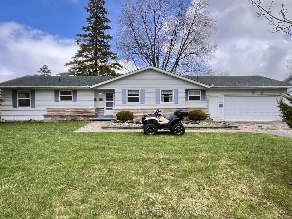Photo of 37A Canal Street, Georgina, ON L4P 1K6 (MLS # N13017944)