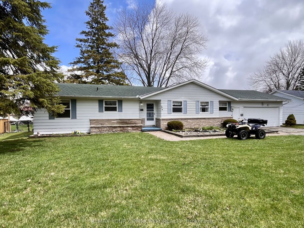 Photo of 37A Canal Street, Georgina, ON L4P 1K6 (MLS # N13017944)