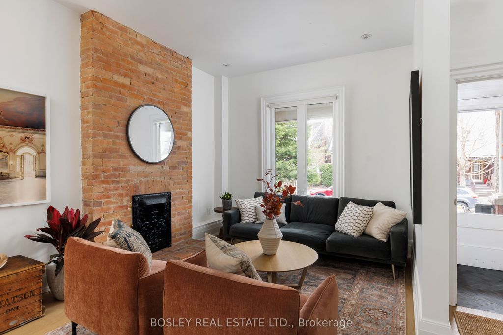 Photo of 140 Garden Avenue, Toronto, ON M6R 1H7 (MLS # W12995496)