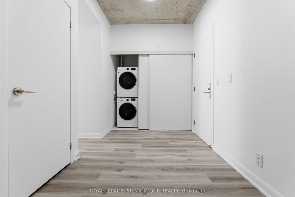 Photo of 478 King Street W #902, Toronto, ON M5V 0A8 (MLS # C12847284)