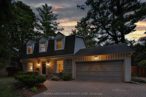 206 Rossmore Boulevard Burlington ON L7N 1R1