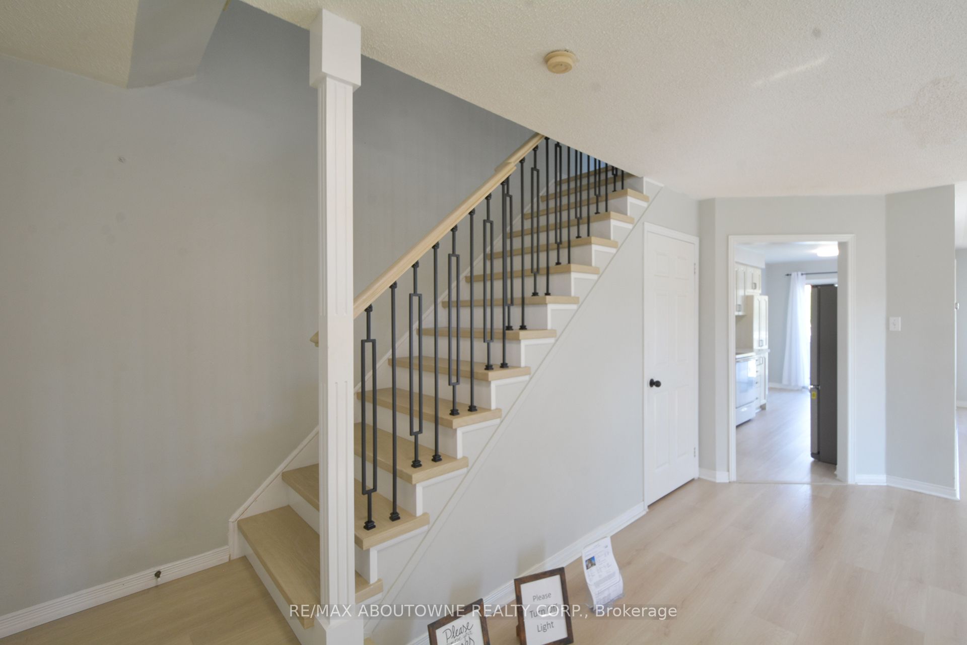 2211 Dale Ridge Drive