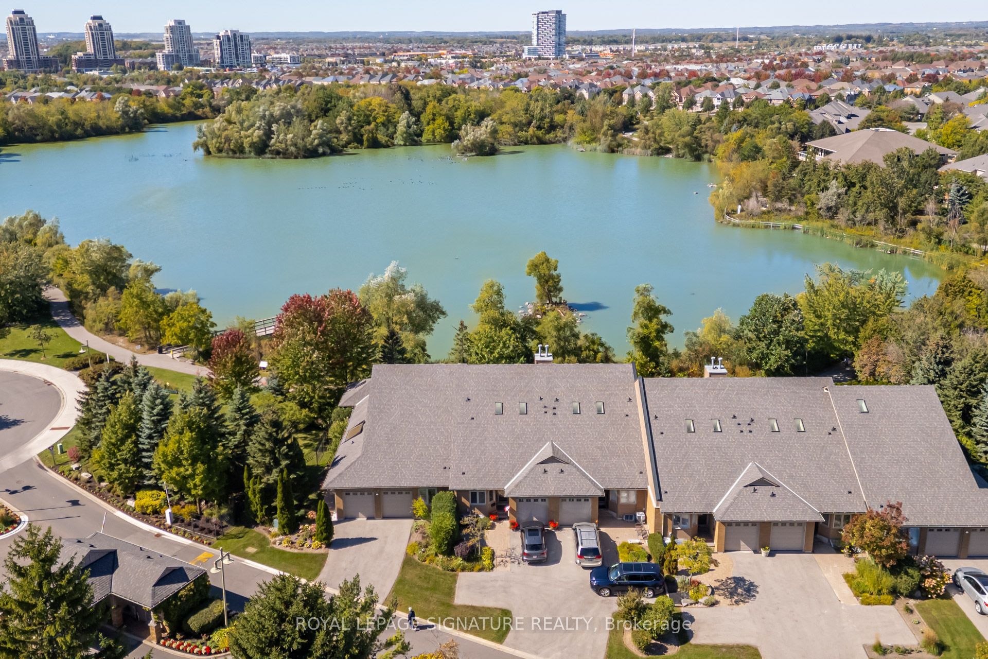 8 Lakeside Vista Way 285