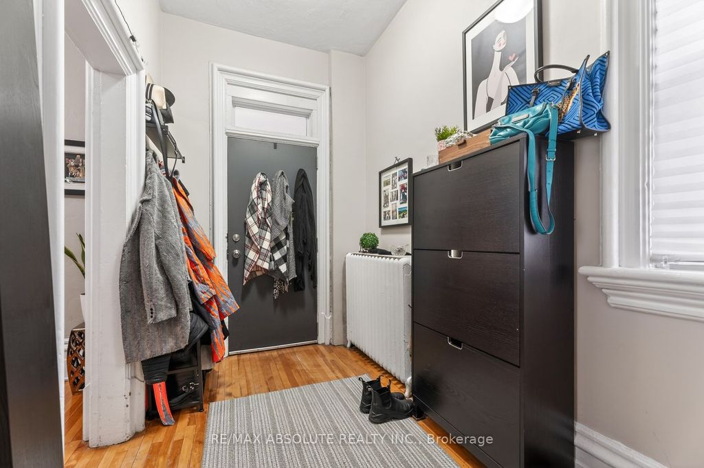 Photo of 231 Bell Street N, West Centre Town, ON K1R 7E1 (MLS # X12962104)