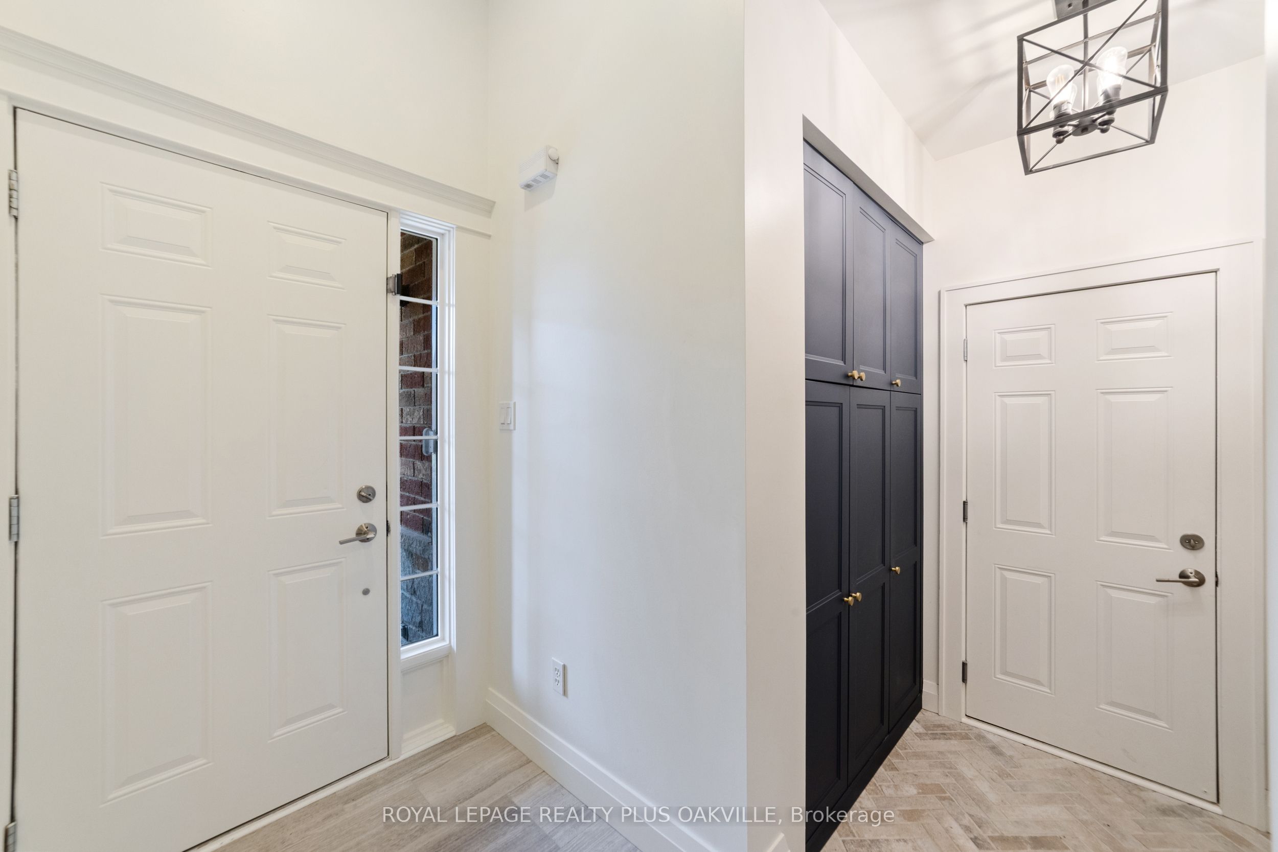 2362 Stone Glen Crescent