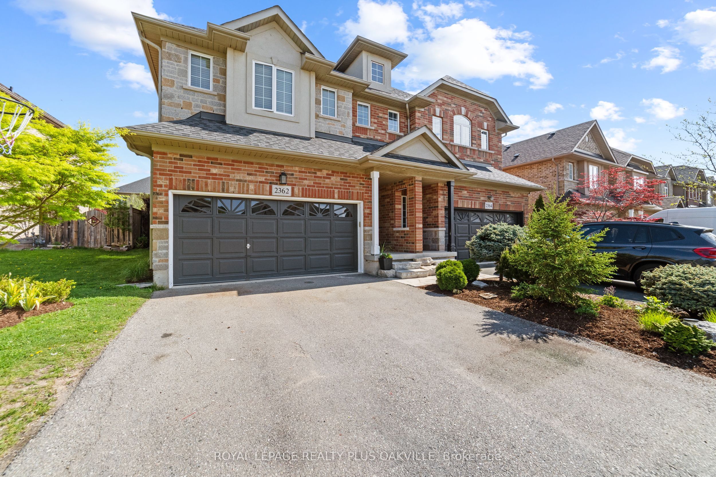 2362 Stone Glen Crescent