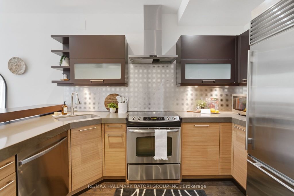 Photo of 24A Oxton Avenue, Toronto, ON M5P 1L9 (MLS # C13079154)
