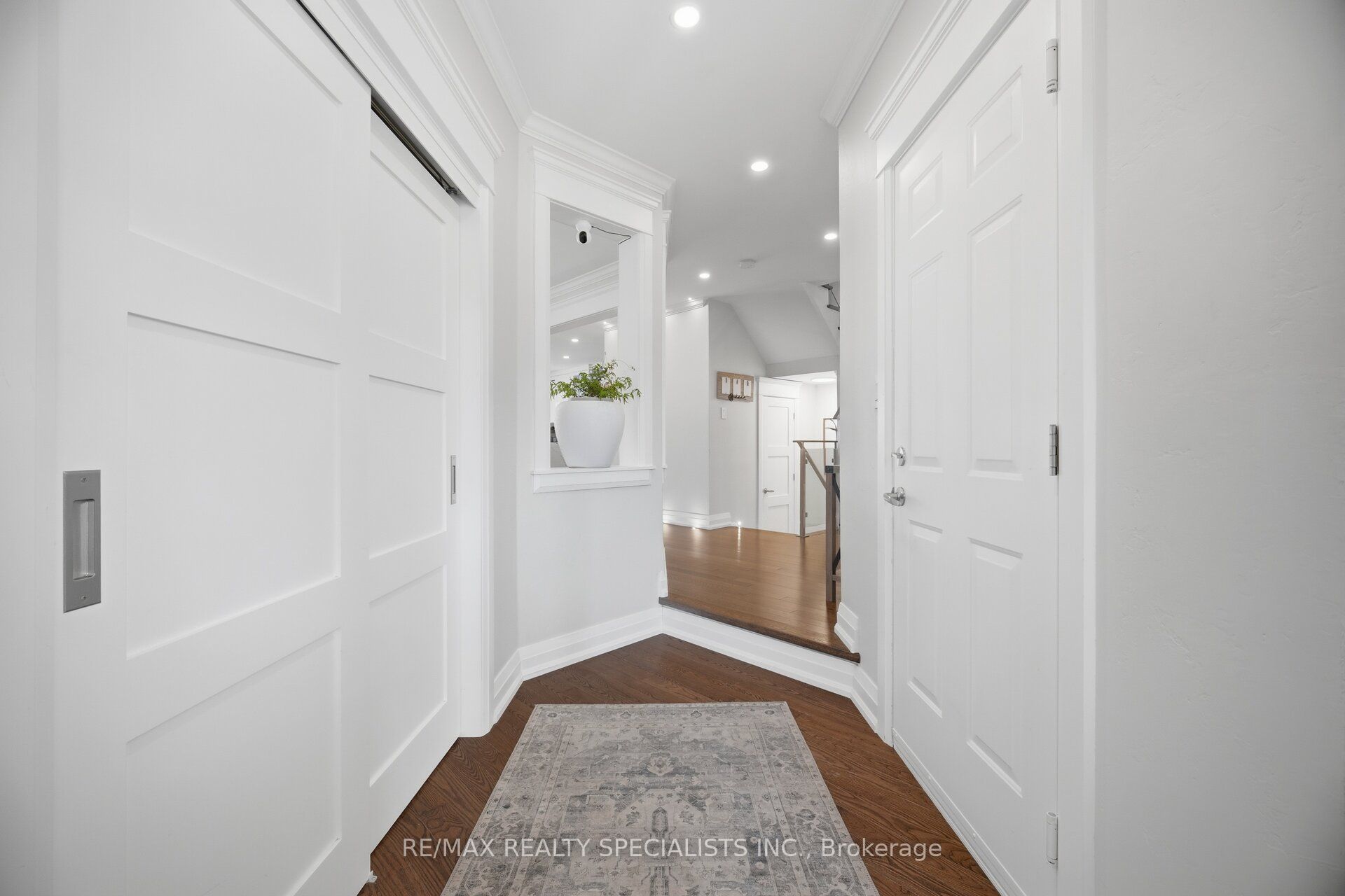 3421 Sunlight Street