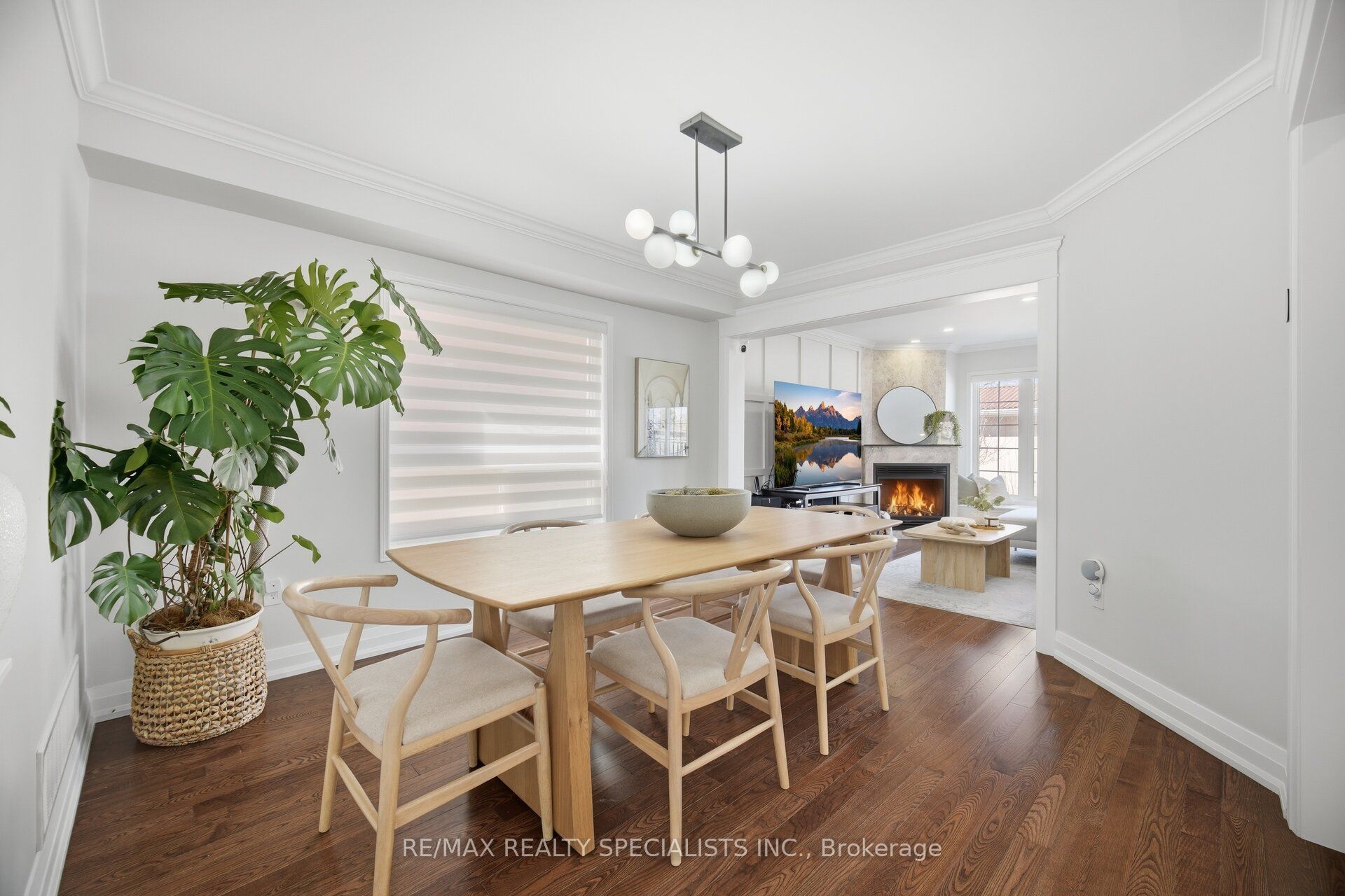 3421 Sunlight Street