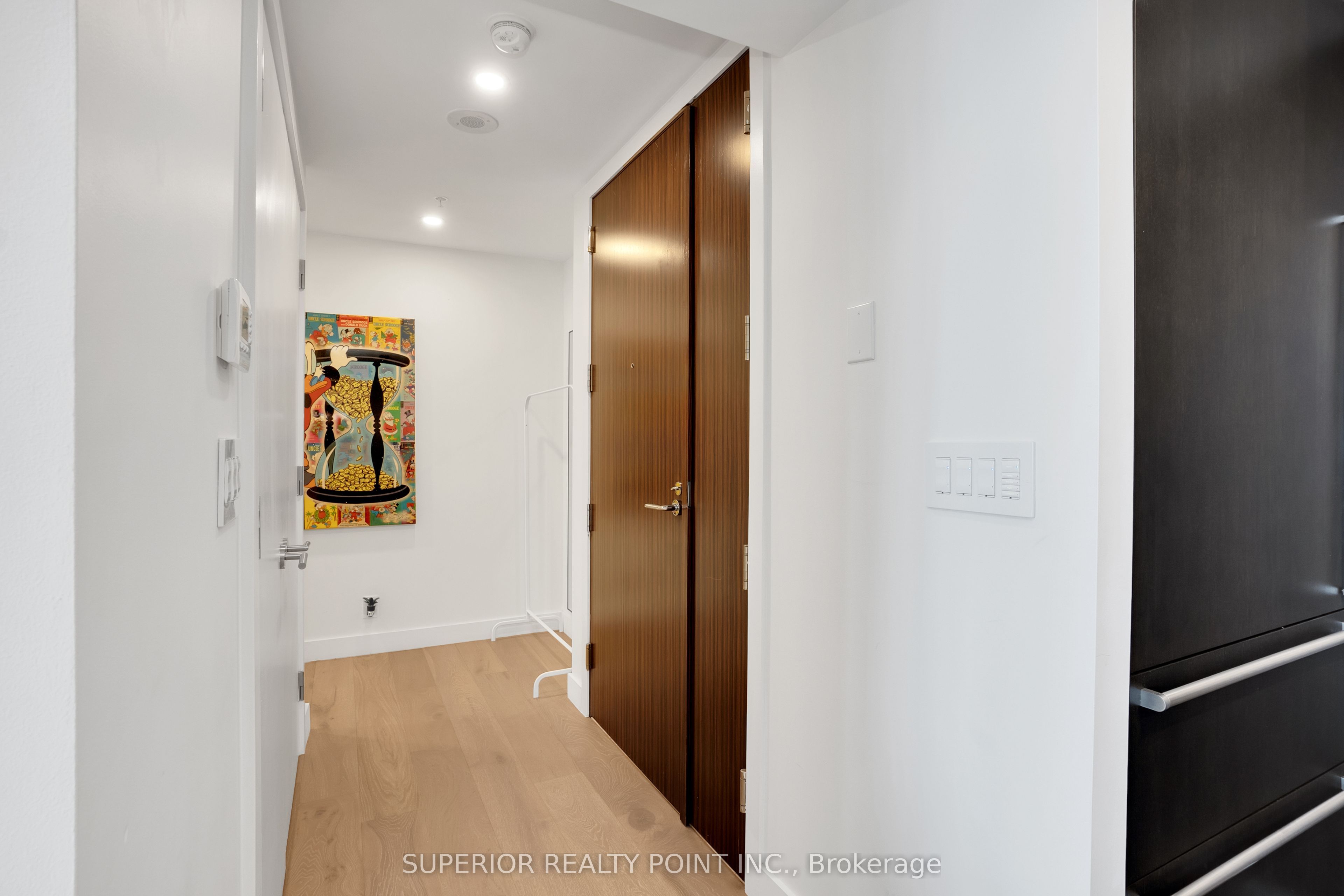 180 University Avenue 4408