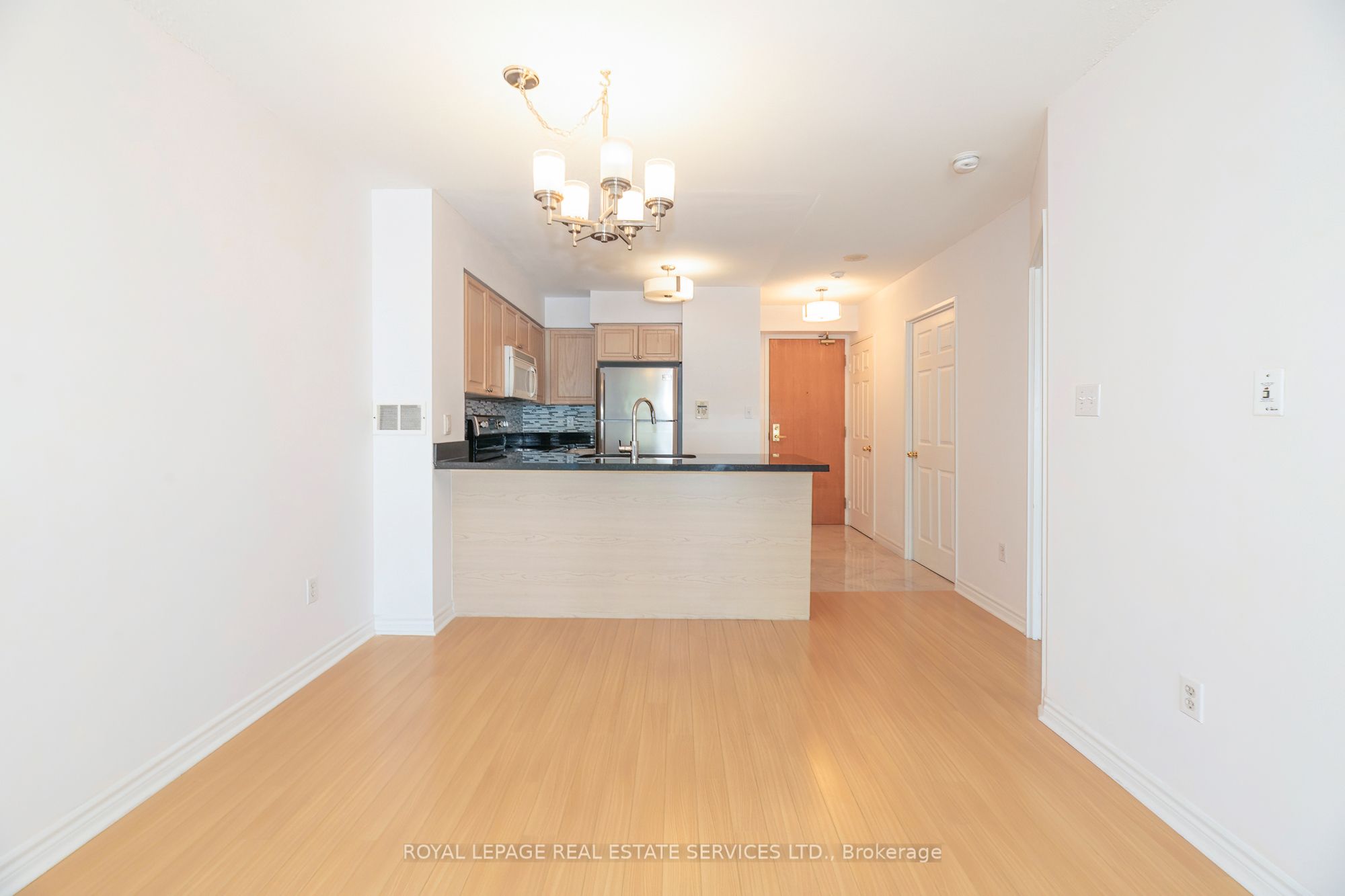 195 Merton Street 212