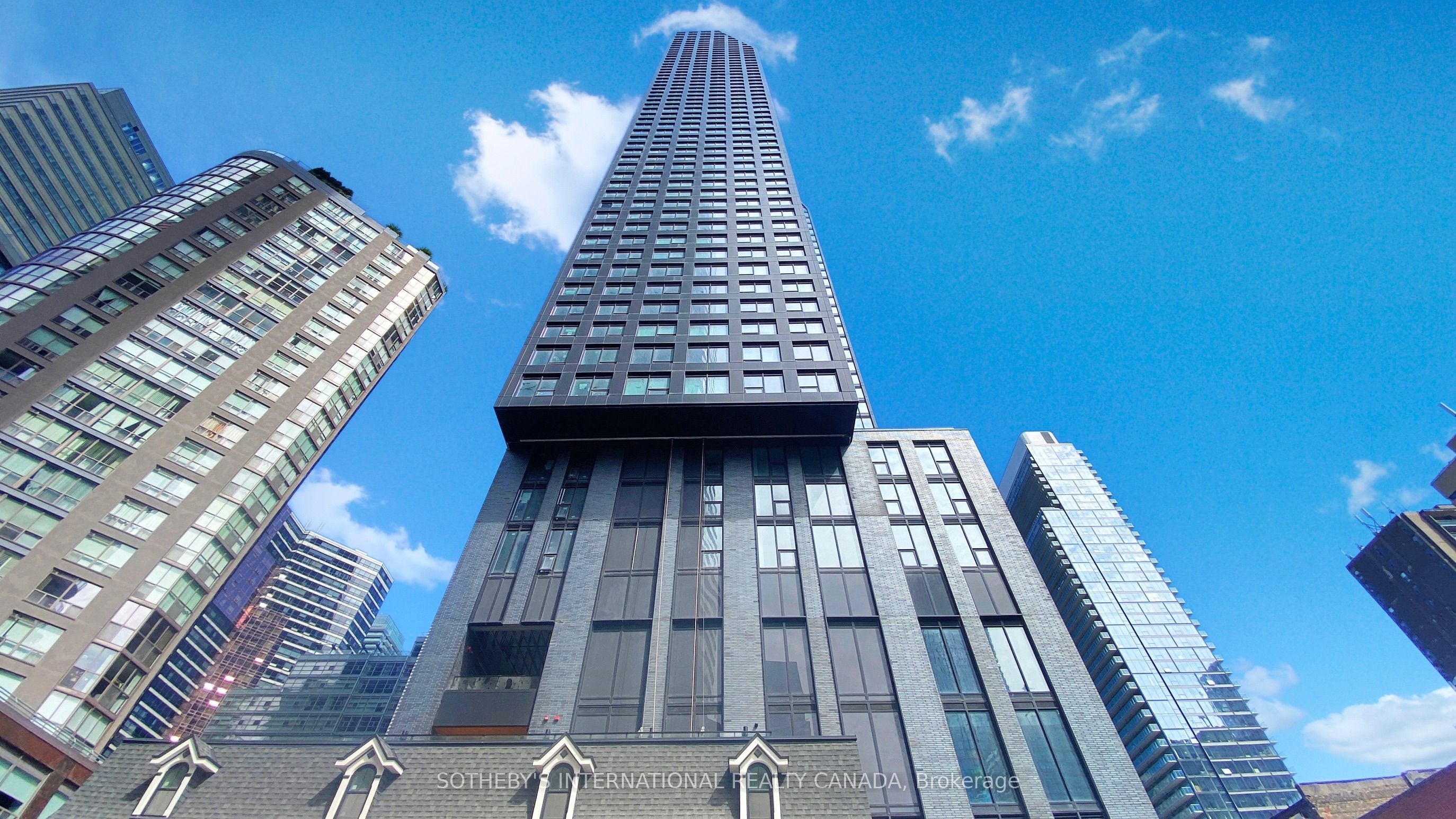 8 Wellesley Street W 707