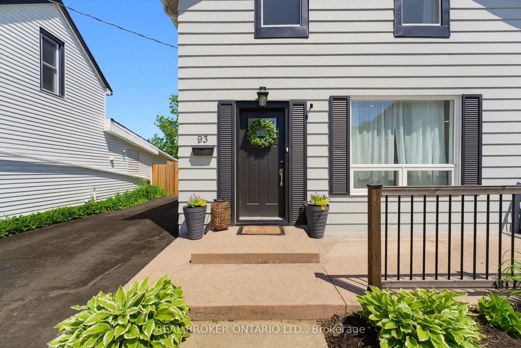 Photo of 93 Patterson Street, Norfolk, ON N3Y 1J4 (MLS # X13489956)