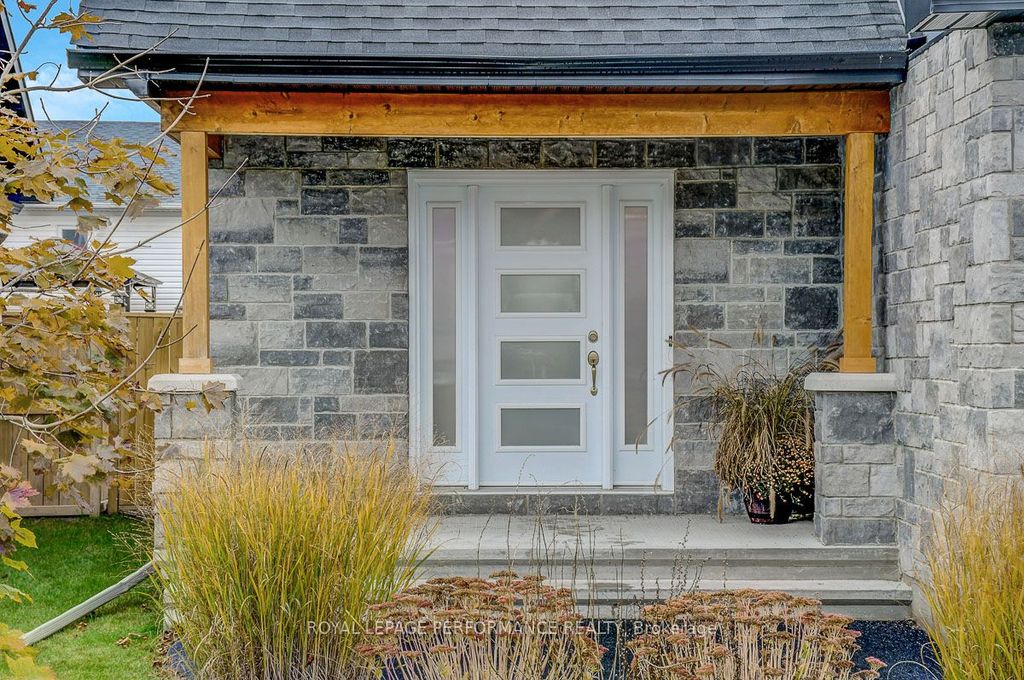 Photo of 29 Meadowlark Street, Russell, ON K4R 0B8 (MLS # X12750952)