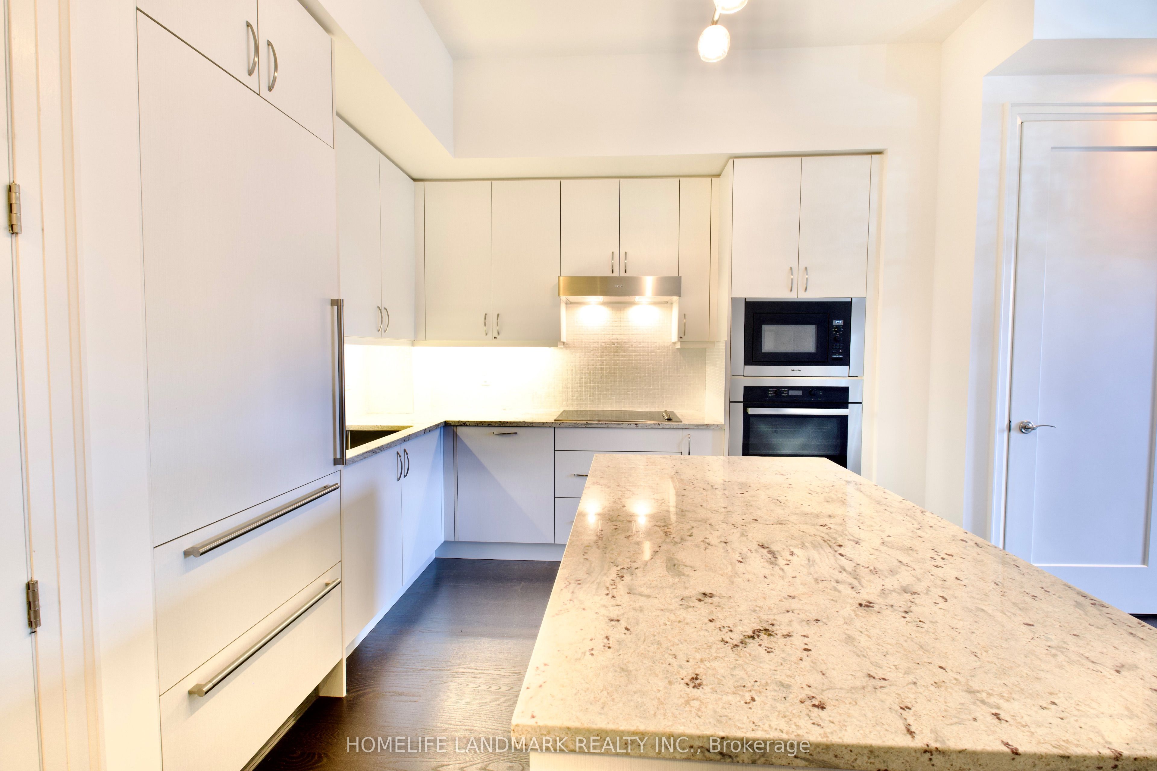 20 Fred Varley Drive 232