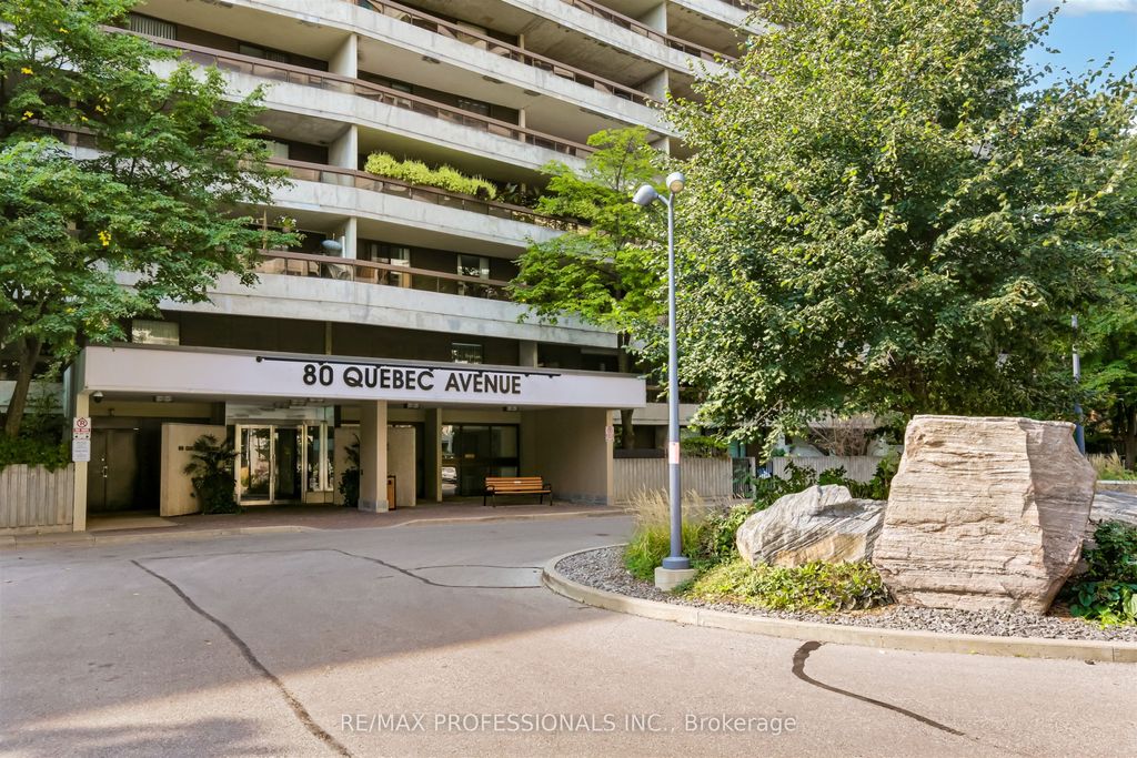 Photo of 80 Quebec Avenue #122, Toronto, ON M6P 4B7 (MLS # W13177414)