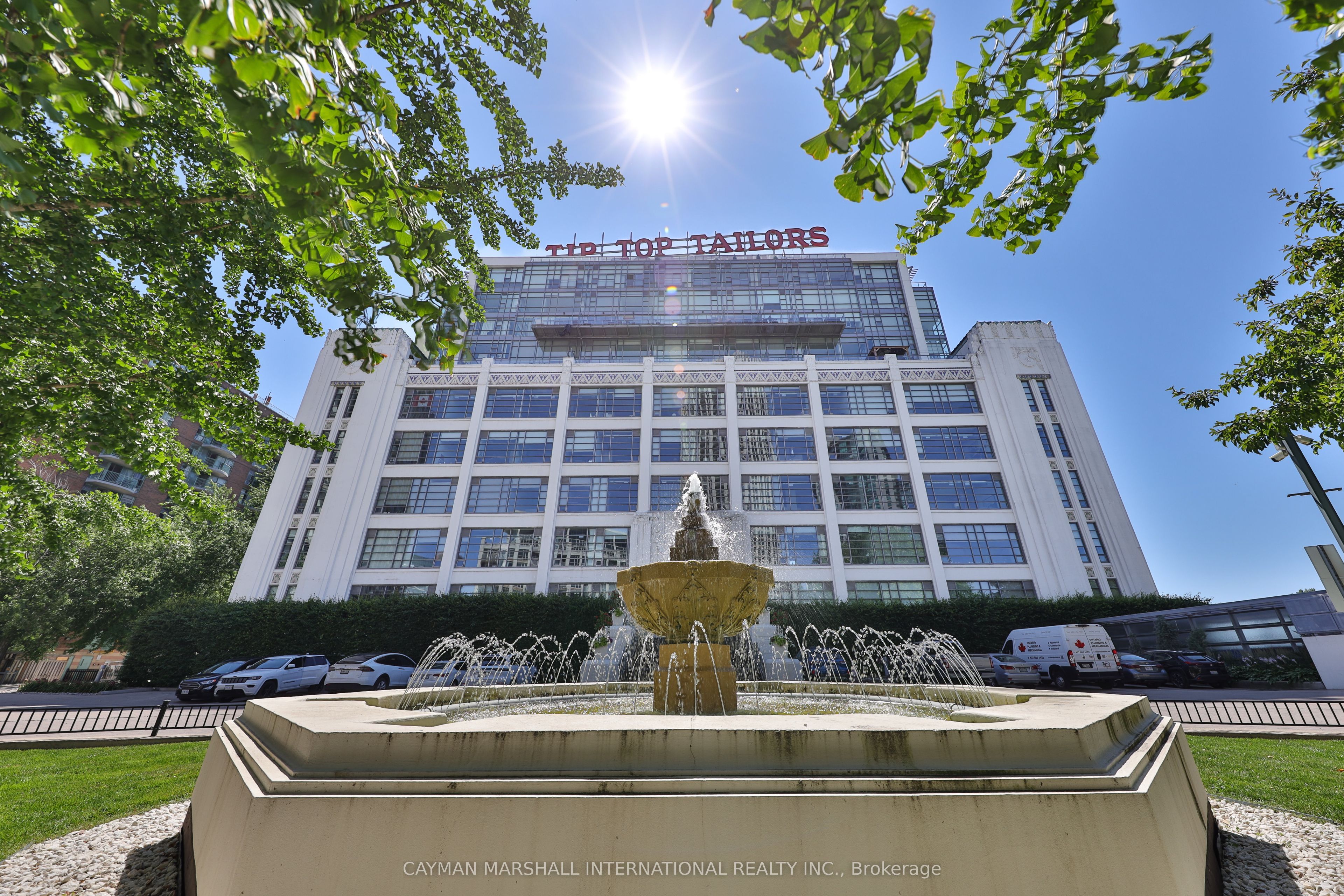 637 Lake Shore Boulevard W 627