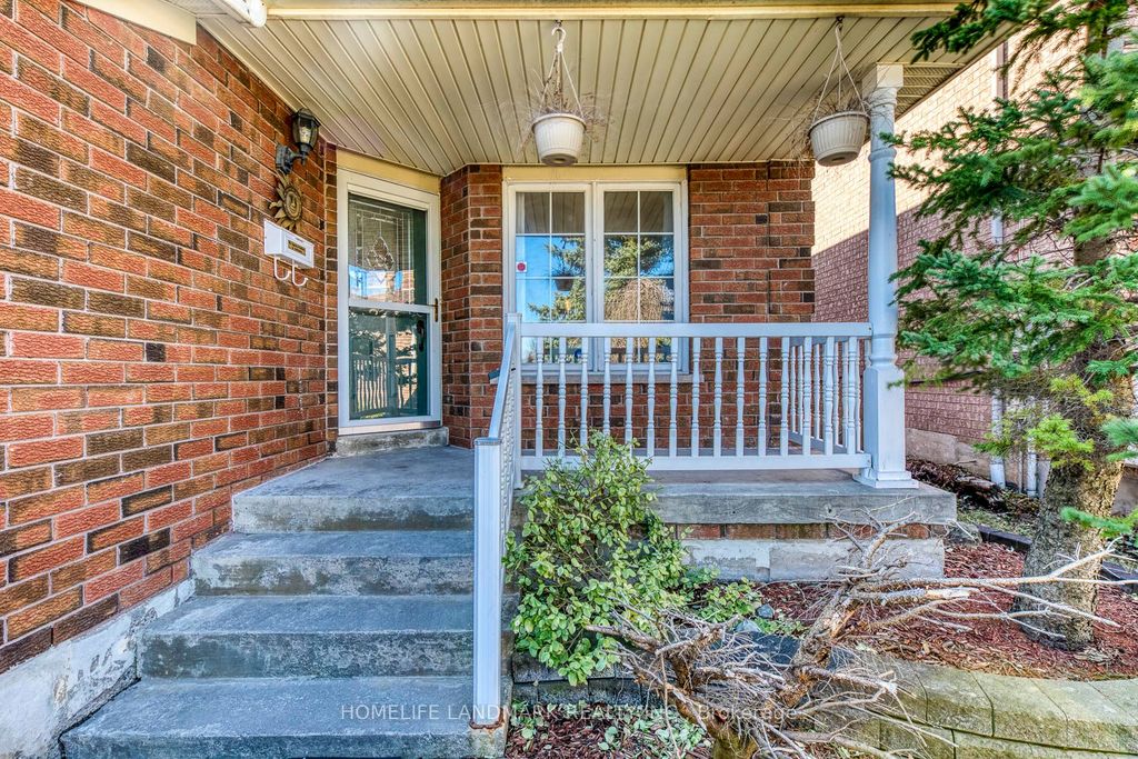 Photo of 5816 Greensboro Drive, Mississauga, ON L5M 5T1 (MLS # W12796384)