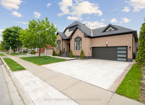 5 Redearth Gate Brampton ON L6P 2L5