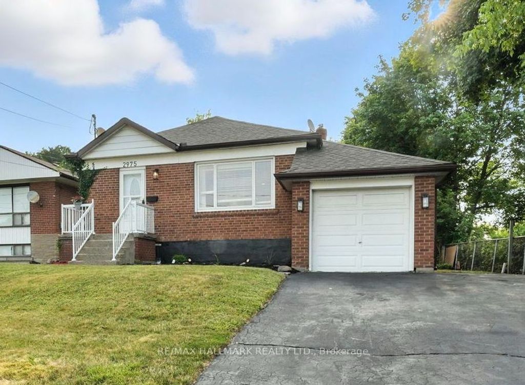 Photo of 2975 Weston Road, Toronto, ON M9M 2T1 (MLS # W12284375)