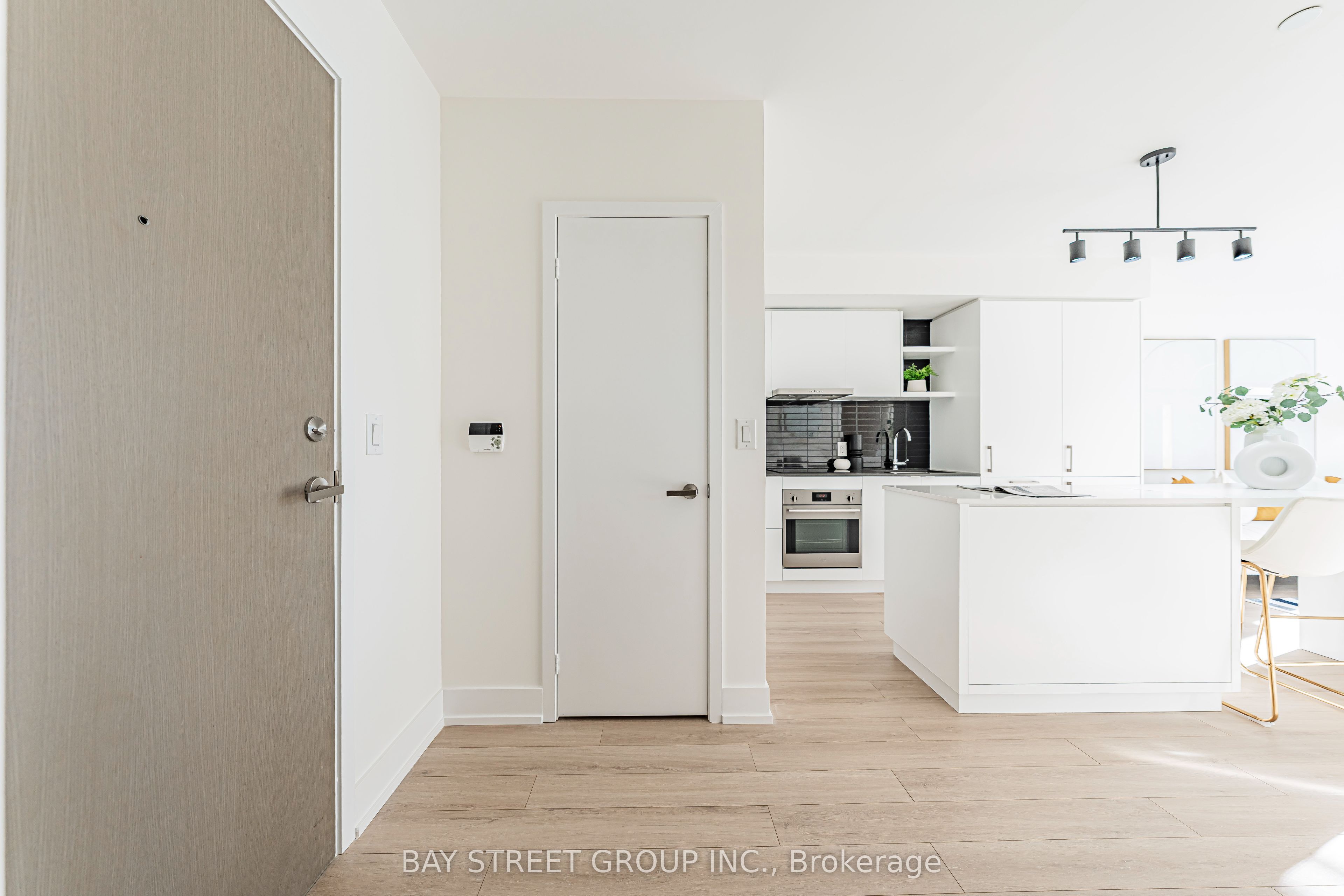 100 Harbour Street 3809