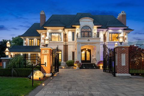 20 Bryson Drive Richmond Hill ON L4C 6E3
