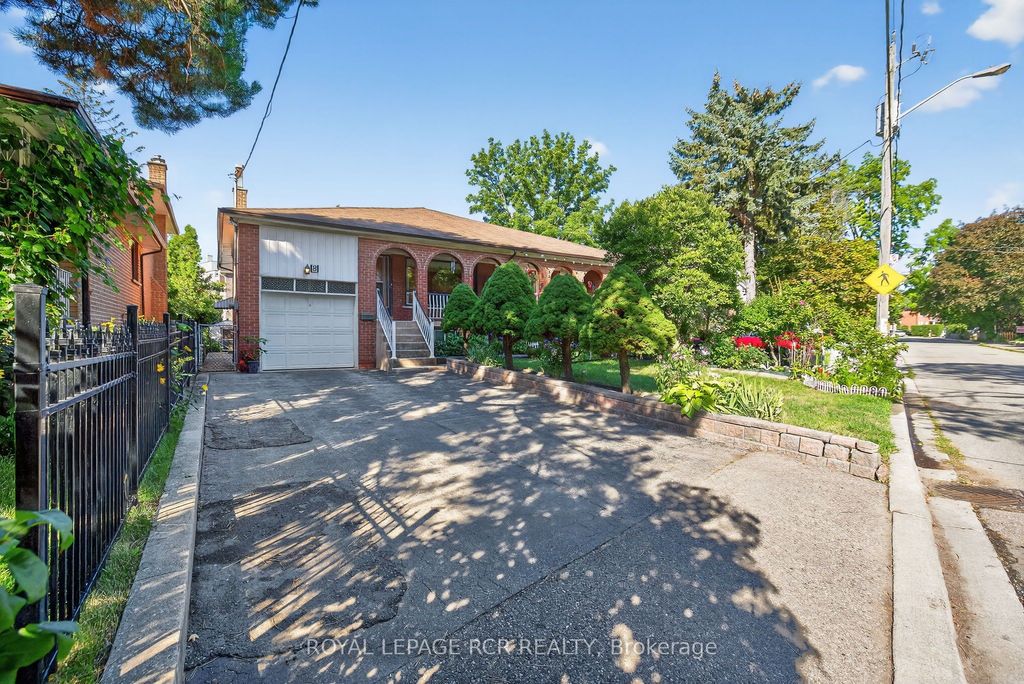 Photo of 8 Cross Street, Toronto, ON M9N 2B9 (MLS # W12452906)