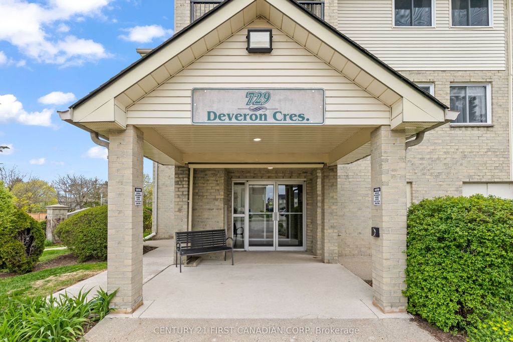 Photo of 729 Deveron Crescent #109, London South, ON N5Z 4X5 (MLS # X13077934)