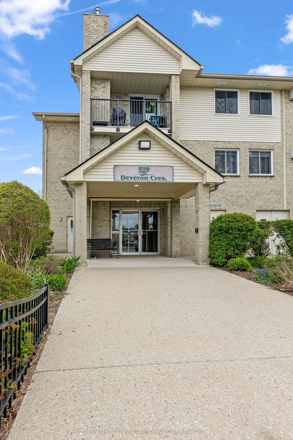 Photo of 729 Deveron Crescent #109, London South, ON N5Z 4X5 (MLS # X13077934)