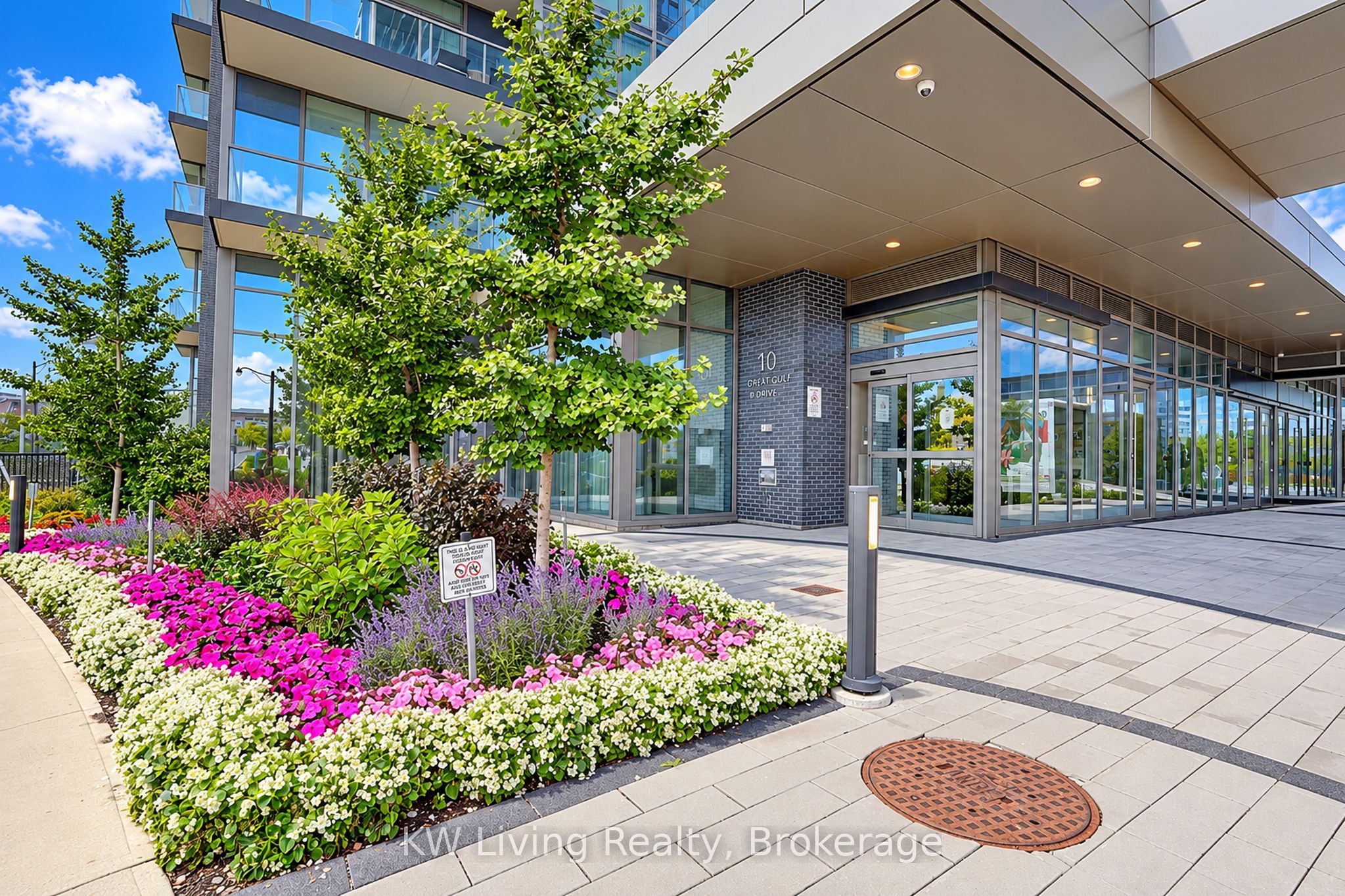 10 Gatineau Drive 515